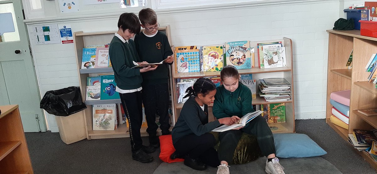 Bushhillschool's tweet photo. Our fabulous #schoollibrary is well used, keeping our children really engrossed in the array of books on offer #EncourageReading #ReadForPleasure https://t.co/lHll8Hwvz5