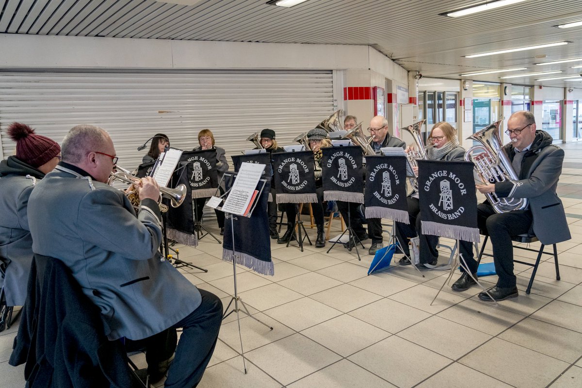 Over the weekend Dewsbury Bus Station came alive with pop-up music sessions. @mark4dewsbury joined us for acoustic sets from Simon Walker & @tommastersmusic, plus lively performances by @dewsburychoir & @GrangeMoorBand! Here's to more musical moments throughout #KYOM23!