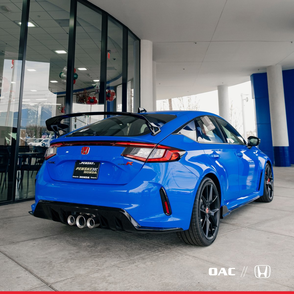 ontario_auto's tweet photo. Another @honda #TypeR for your viewing pleasure. Who are you picking up first in your new Type R?  

#civicnation #hondacivic #civicsociety #ontariocalifornia #inlandempire #carlover #carmeet #FL5 #BoostBlue https://t.co/aAOnY8smPV