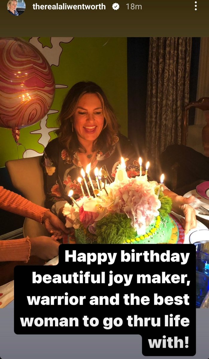 Edina87's tweet photo. This friendship ❤️😭😍 #Aliska #HappyBirthdayMariska https://t.co/LR0Up7rMj0