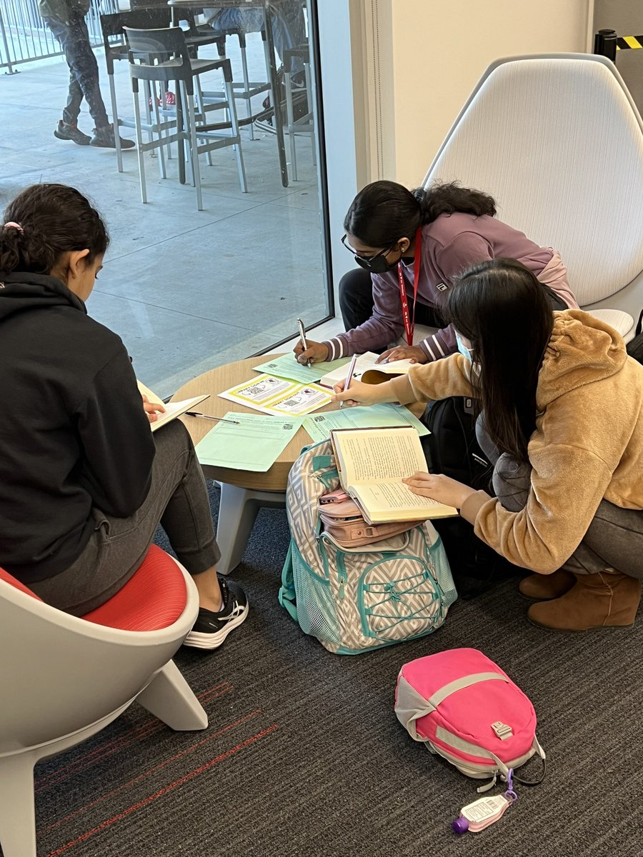 KubenaKay's tweet photo. AP Stats students are visiting the new library today! Can we assess the reading level of a work of fiction by calculating a one sample t interval for the average word length? @BellaireHigh @bhsmathdept #apstats @carpe_librarian #0period https://t.co/VOK04iNkrE