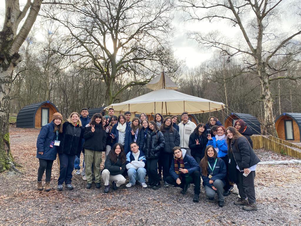 BergamascoCaro's tweet image. Time flies for our @CognitaSchools 🇨🇱exchange group.  W1 ✅ Intensive English &amp;amp; Future World Leaders Programme. W2 #SchoolIntegration &amp;amp; #BuildingCharacter  THANK YOU!! @Duncombe_School Community &amp;amp; #Cuffley @ActLearnGroup for an amazing welcome. @Ardmoreschools #HolisticEducation