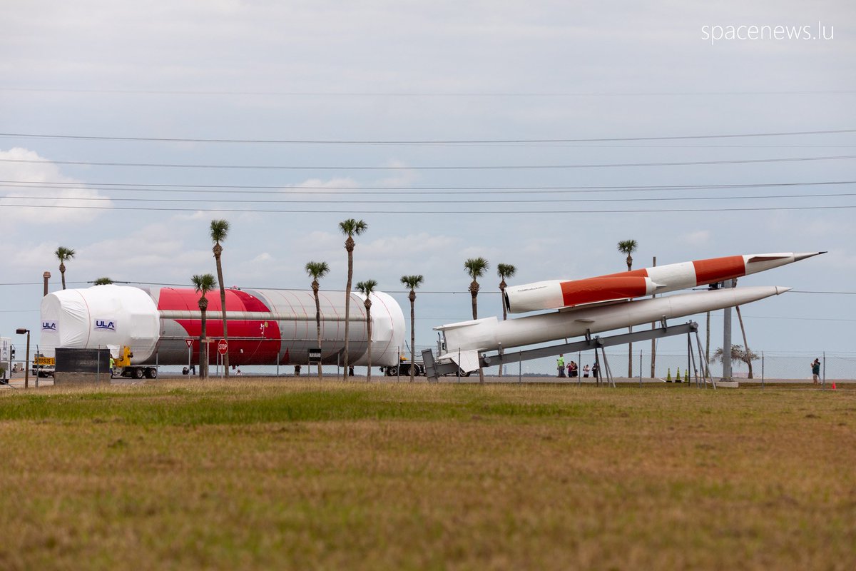 SchilkeScott's tweet photo. With two #BlueOrigin 🇺🇸 BE-4 engines &amp; SRB's this new #Ula #Vulcan rocket will produce up to 3.8 million pounds of thrust at liftoff! Next stop ASOG ordinance bay then VIF, SPOC, DOC, finally SLC-41 for first flight certification launch. A great day for the teams @torybruno 🚀🇺🇸 https://t.co/hfQ1zXDSDB
