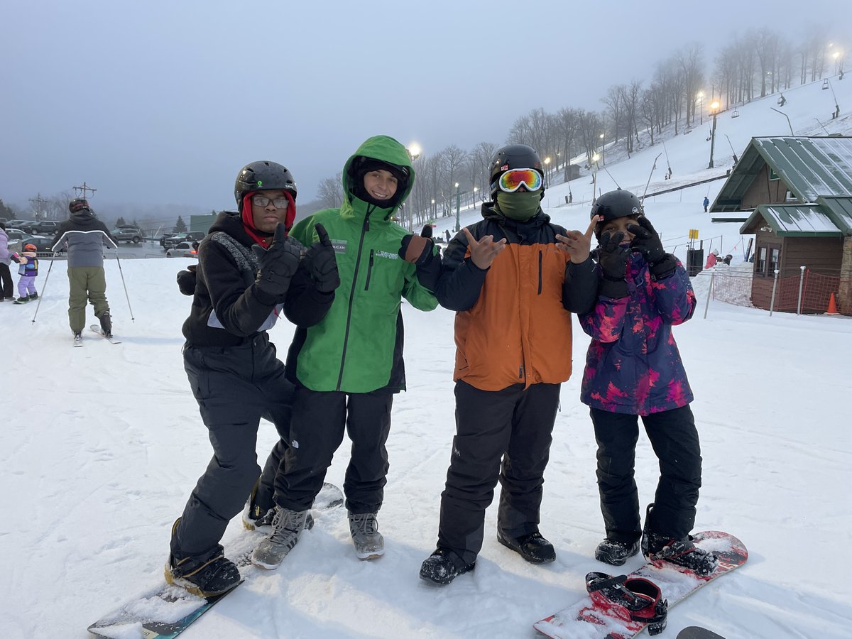7SpringsPA's tweet image. 👏 Round of applause for the kids from the Outdoor Inclusion Coalition for trying a new sport! This was their second lesson so far this season and we've seen a lot of improvement already and even better, lots of smiles! #EpicForEveryone