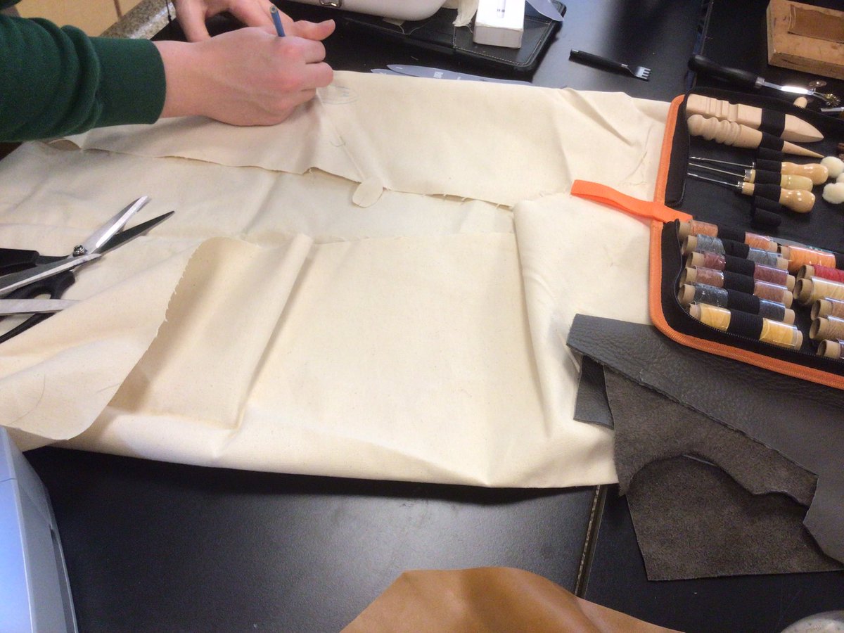 amk2009's tweet photo. Engineering Design &amp; Development students making progress on solving Engineering problems!  #ProudofthPride @ACPenrose @Lansing469LEF @usd469 #STEMeducation #CTE https://t.co/16QLvZEloA