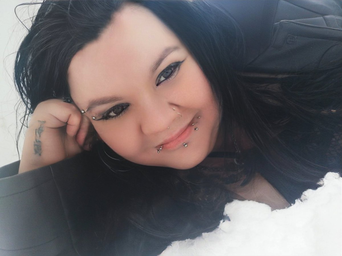 Sachsenladyyyy's tweet image. Da hampelt man Im Schnee rum und Zack, schon hat man flausen im Kopf 😂😂😂

Ich zeige euch eine Fläche und ihr könnt mal versuchen meine Gedanken zu erraten 😁

Also next tweed

#snowfall #curvystyles #CurvyLady #sexycurvy #inkedandpierced #cutewoman #leatherlovers #bespecial