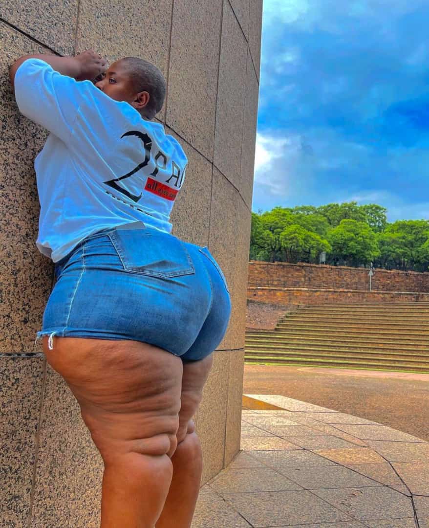 ElvisTrich's tweet image. Smash or Pass 🤗😂😂