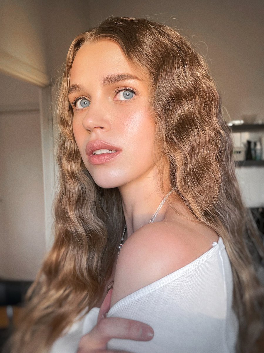 𝐅𝐞𝐦𝐦𝐞 𝐅𝐚𝐭𝐚𝐥𝐞 • eth tweet media