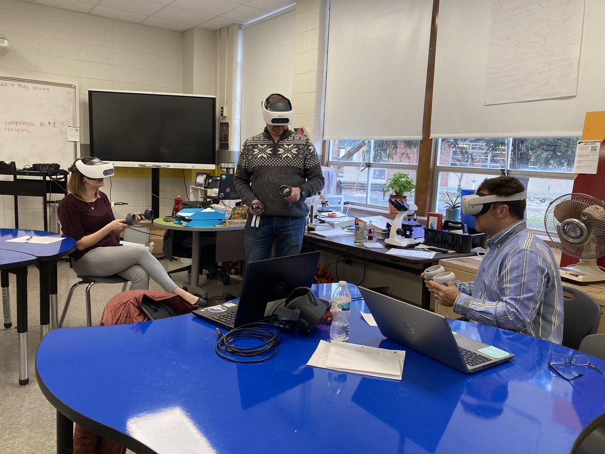jackietalkthai's tweet image. .@JCPS_JackBosley working with Ts @atherton_high to enhance their Ss’ engagement and learning thru VR technology. #JCPSDigIn #WeAreJCPS #weareatherton