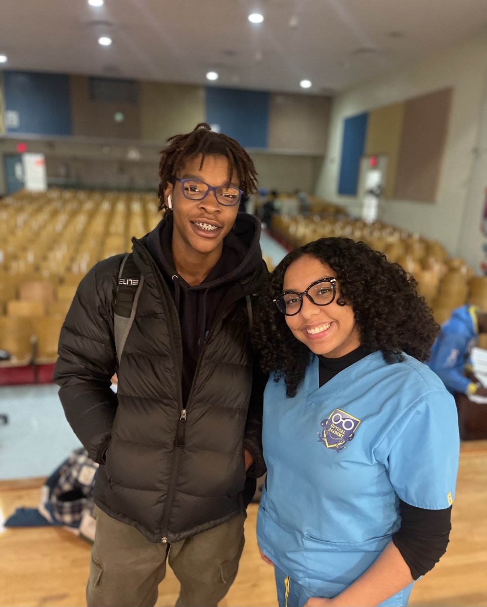 opticalacademy1's tweet image. Helping students to feel confident in themselves with their new style 😎 and making sure we look good too 🤣🤣🤣👏🏼👏🏼👏🏼 

#glasses2classes  #opticalacademy #wecometoyou #onsite #onsiteeyecare #onsiteeyewear #mobile #ondemand #popupoptical #onsiteeyecare #onsiteeyewear