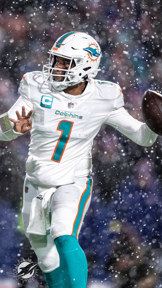 DavidFischer's tweet photo. Retweet if you know more than ever that Tua Tagovailoa is our Franchise QB. https://t.co/vOG3MVIfA8