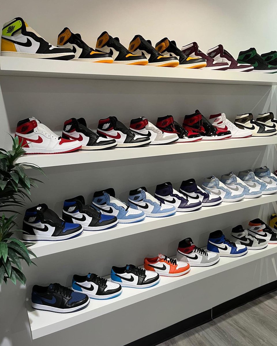 Go follow <a href="/vickzkickzphx/">VICKZKICKZ</a> new sneaker shop! 

Located 515 E Camelback Rd. Open every day! They have Jordans, Dunk lows, Yeezys and also street wear. BAPE, Essentials, Anti Social, VLONE etc.