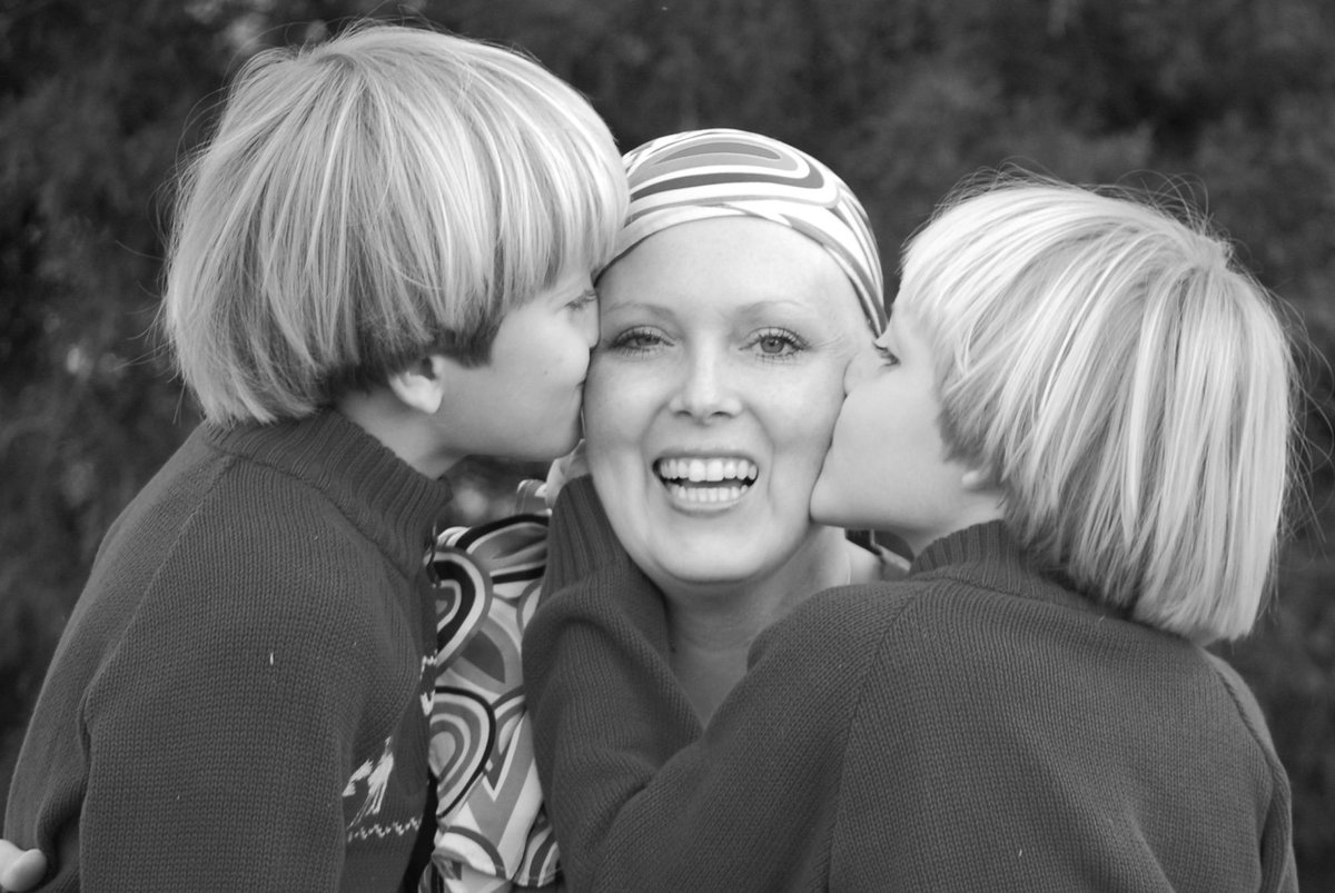 5 years ago you gained your wings. Keep shining down on me momma I love you❤️❤️ #whyIwearpink