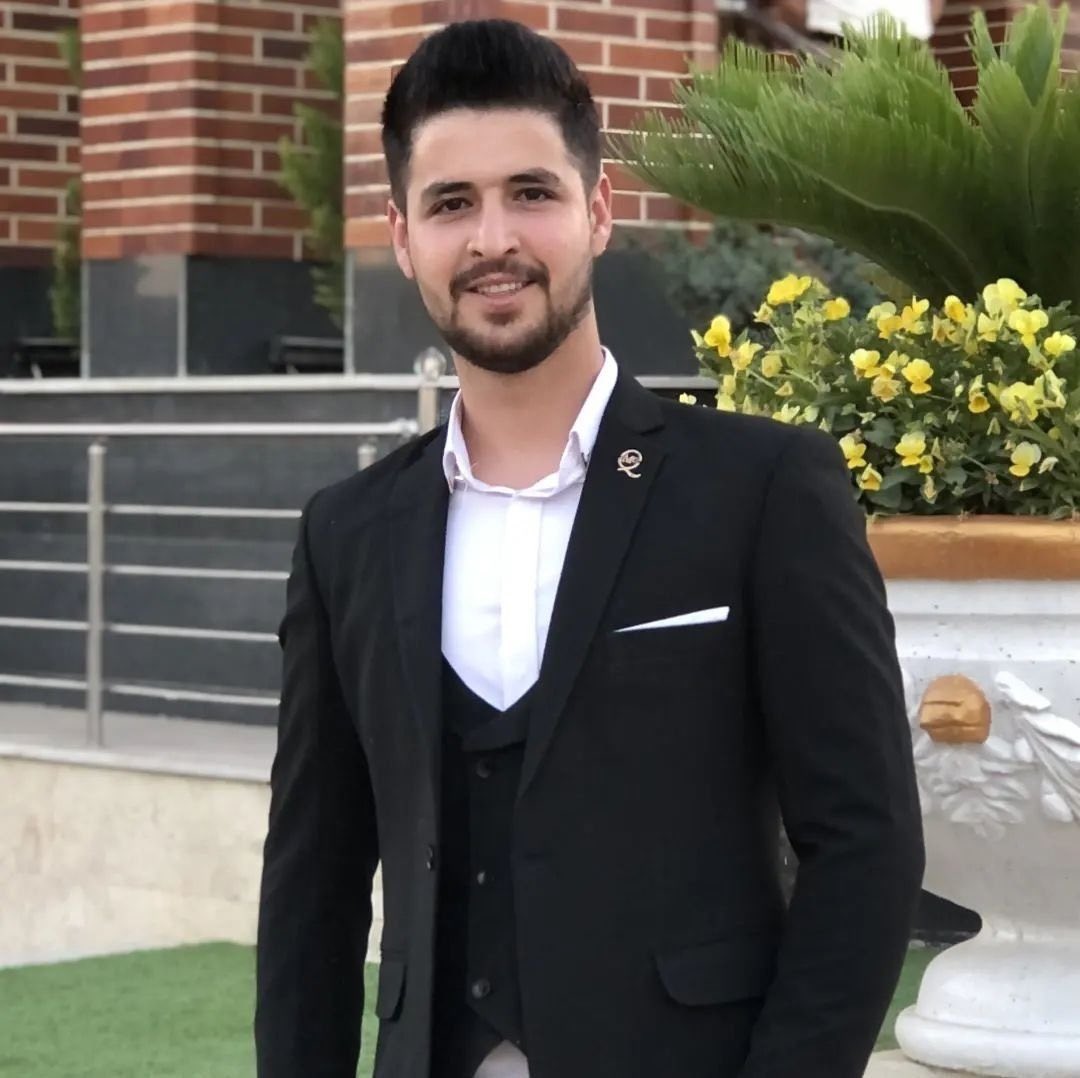 .<a href="/Amnesty_Schweiz/">Amnesty Schweiz</a>:#MohammadGhobadlou droht die Hinrichtung. 
Setzt euch für sie ein und unterzeichnet unsere #Petition - Stopp der Hinrichtungen im #Iran❗️
amn.st/60153k3LV