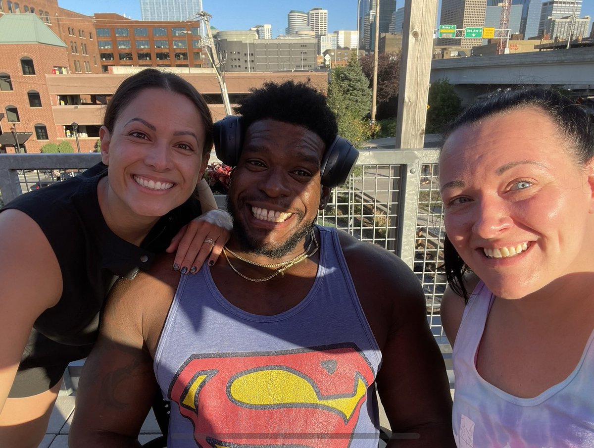 MandaLHuber's tweet photo. Happy birthday to my dude Billiam @TrueWillieHobbs 

My favorite on the road gym buddy, fellow parent, and all around wonderful human. 

I hope today is filled with fruity pebbles and Martin episodes

Enjoy your day, kid https://t.co/Dn9YVcO7er