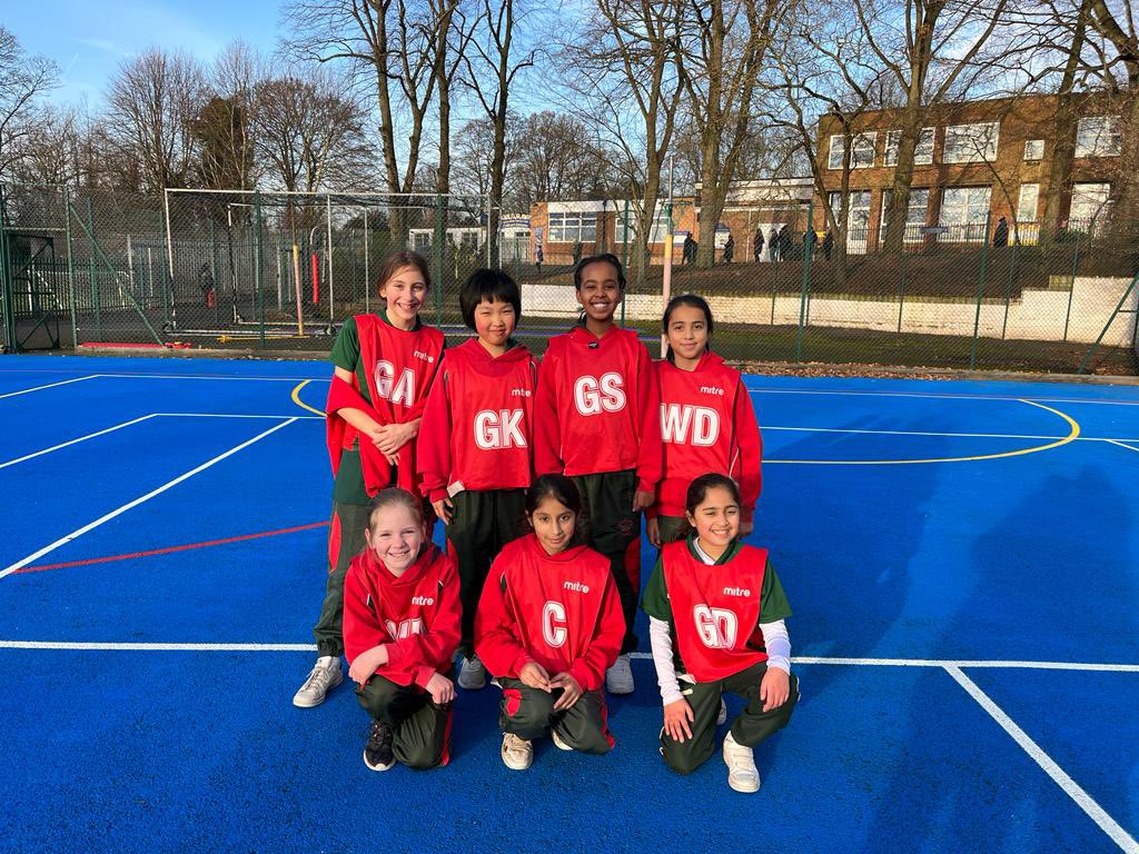 HallfieldSport's tweet photo. This afternoon some of the U10 girls played friendly matches against @Highclare_Prep. The red team managed to win the close match 4-2 whereas the blue team pulled away strong with an 8-2 win! Well played girls!ππ @HallfieldSchool @HallfieldSport #TopScoring #SlickPassing https://t.co/AsTBvdbZrR