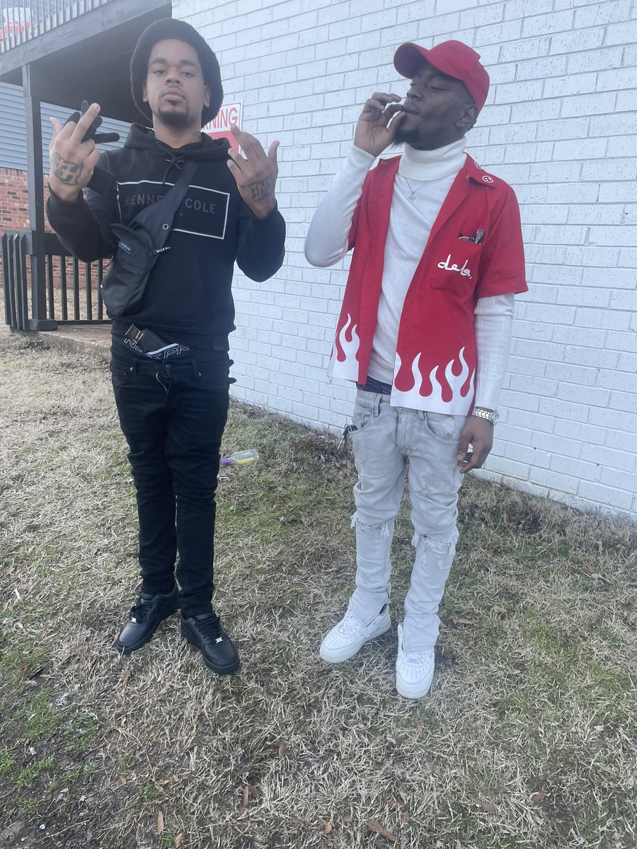 NoLove_Cellusss's tweet photo. I put ts on everyday like I’m Martin 🤧✅ https://t.co/QTx7vHnFbN