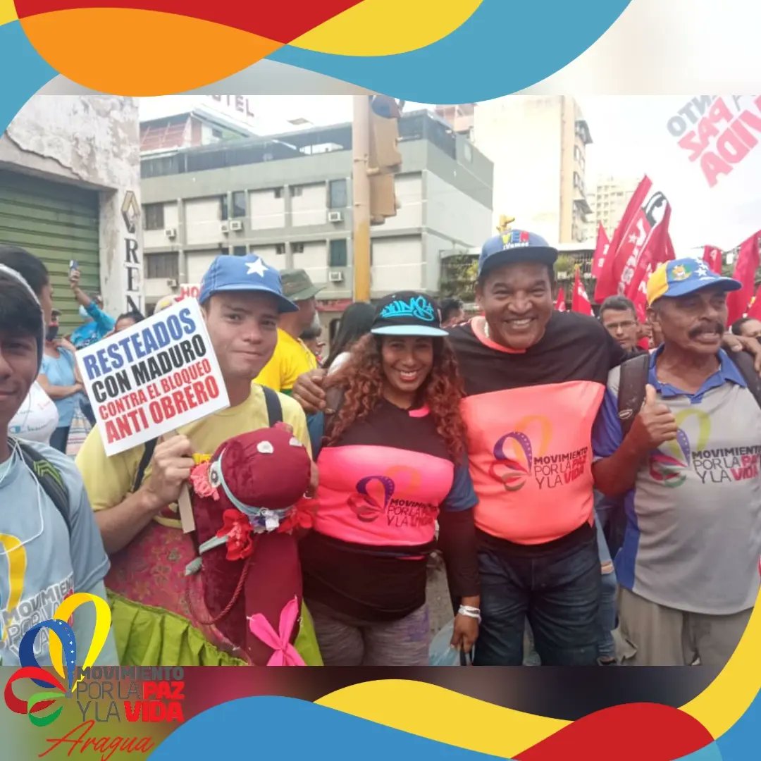 #EnDesarrollo🚨 | El movimiento por la Paz y la Vida #Aragua desplegados en la Gran Marcha Contra el Bloqueo Imperialista en la ciudad de Maracay.

@NicolasMaduro
@vargas_mimou
@dcabellor
@PartidoPSUV
@Aimara_aguilarr
#Rebeliónantiimperialista 
#AraguaConMaduro