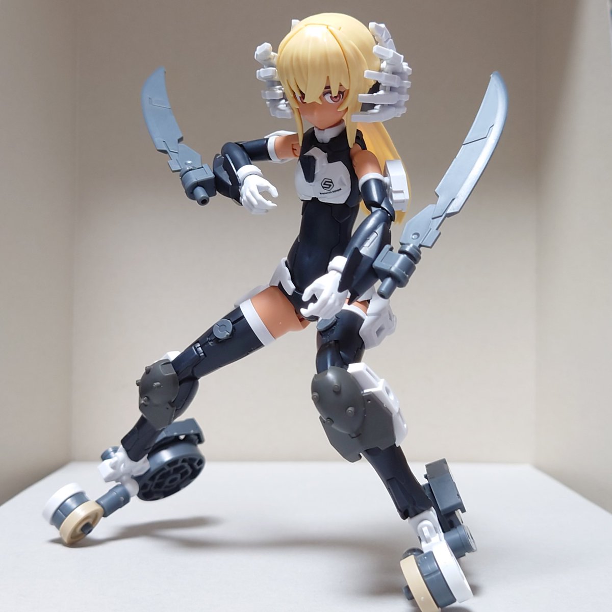 ごめんなさい
品不足なので多々買わないようにしてるんですが、コレやりたくて戦国兵装こっそり２個買っちゃいました