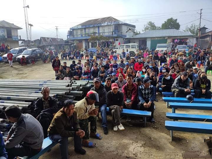 mizozeitgeist's tweet photo. The number of #Myanmar nationals who crossed over to #Mizoram's #Farkawn village since junta's bombing of CNA Camp Victoria rose to 346 consisting of 89 families.
At #Samthang 17 Myanmarese comprising 4 families& 13 at #Vaphai from 5 families have entered since the Jan 10 attack https://t.co/BJpeY8gpZ9