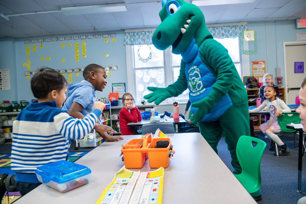 Colchester Schools tweet media