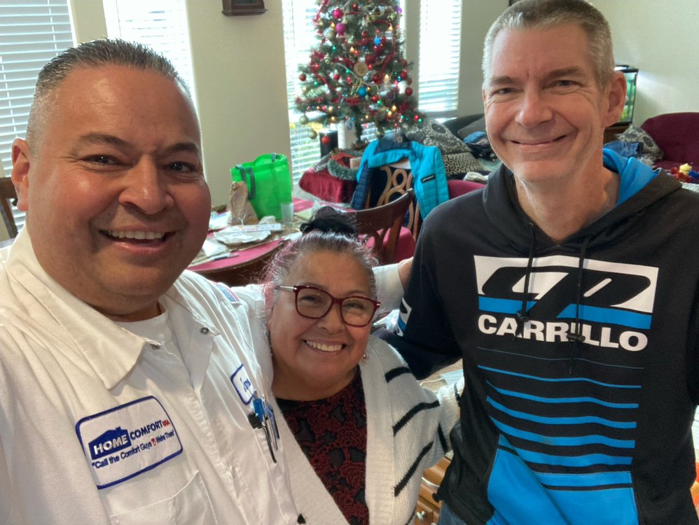 HomeComfortUSA's tweet photo. It's another great Monday at Home Comfort USA and we are happy to be here for you!

#smile #happy #5starservice #helpinghand #comfort #heatingandcooling #hvacrepair #hvactechnician #hvacinstall #hvacmaintenance #airconditioning #hvacservice #acrepair #hvaccompany #socalhvac https://t.co/VStfi73kvd