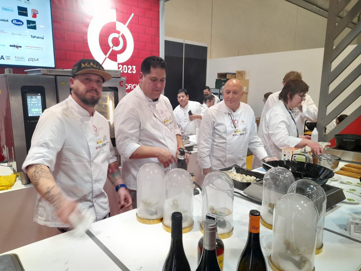 📍I Campeonato Oficial Hostelería de España – Tapas y Pinchos en <a href="/madridfusion/">madrid fusion</a> 
👨‍🍳Antonio Luis Sánchez de Agallas Gastro&amp;Food representa a <a href="/CETEXOficial/">Confederación Empresas de Turismo de Extremadura</a> 
🍴Tapa propuesta: Ostras, una oca comiendo bellotas
#CampeonatoHostelería #MadridFusion2023