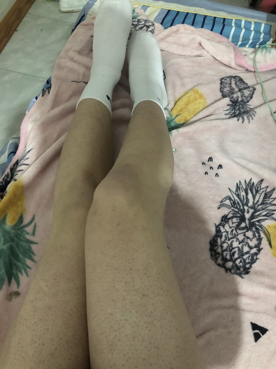 cbxokl's tweet photo. 浅秀一下粗腿 喜欢的哥哥转推哦 https://t.co/AhQjO9FBwA