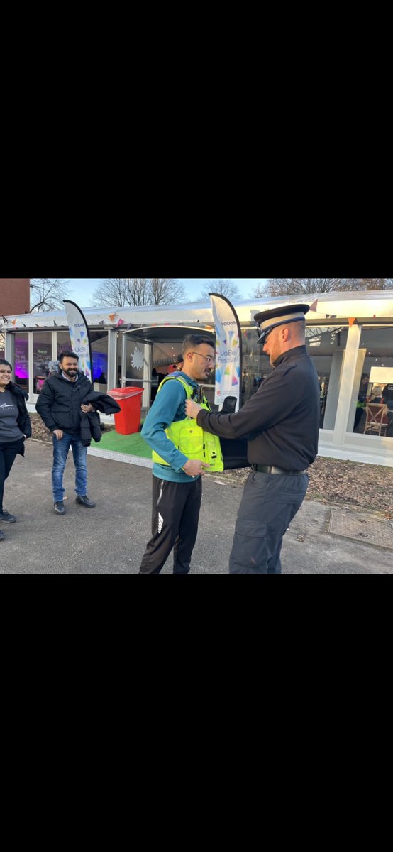 UoB Police Team (@uobteamwmp) on Twitter photo We’re currently out on campus speaking with students, offering safety advice and information on useful apps. #NeighbourhoodPolicingWeek #studentsafety #uobefest @JasonWathesWMP <a href="/ilovesellyoak/">Community Wardens</a> We’re currently out on campus speaking with students, offering safety advice and information on useful apps. #NeighbourhoodPolicingWeek #studentsafety #uobefest @JasonWathesWMP <a href="/ilovesellyoak/">Community Wardens</a>