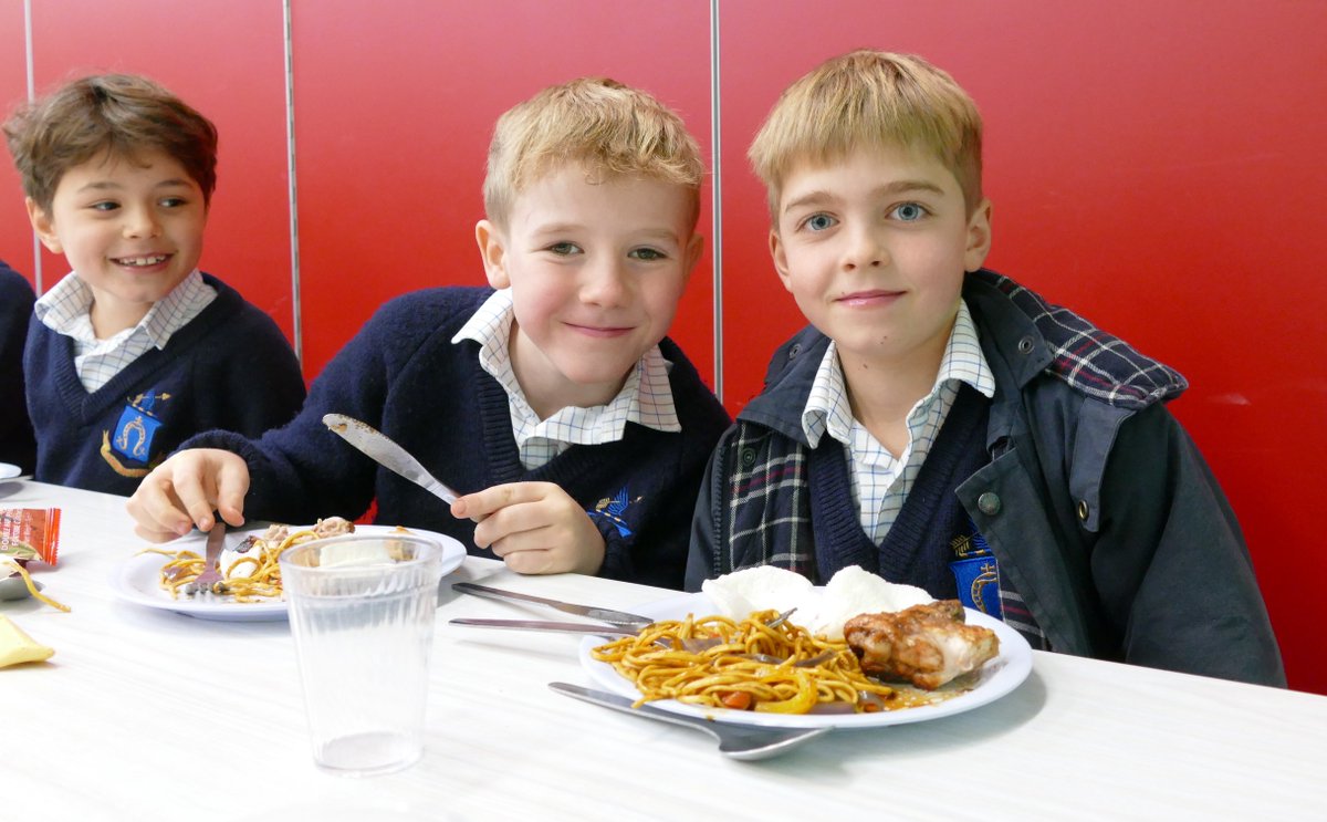 SJBWindsor's tweet photo. Our #SJBWindsor boys were served an absolute feast this lunchtime; they munched on noodles and prawn crackers to celebrate the Chinese New Year. Thank you to Lynne and our fantastic catering team! πππ #SJBfoodies #SJBfun https://t.co/QECgpNfEGk