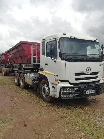 Gav_za's tweet photo. R 530 000 Year: 2016 Kilometers: 701540 
Truck in great condition and been serviced and fixed mostly at UD Alrode. It is very economic on Fuel especially on these economic changes of Fuel hikes.
The Afrit Trailer is also for Sale @ R410k https://t.co/SajOOs9jtB