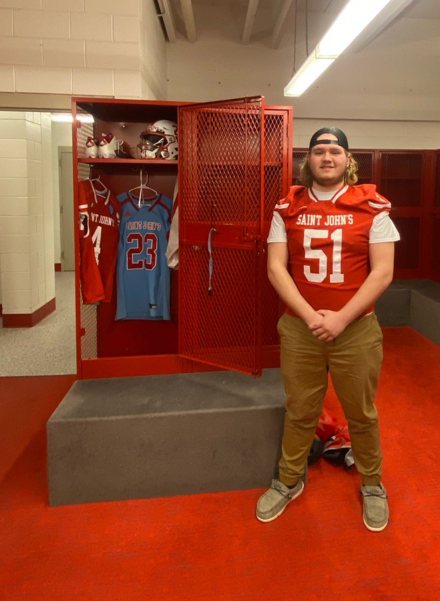Had a great visit today <a href="/SJUFootball/">Johnnie Football</a> thanks <a href="/SJUFBCoachDumo/">Damien Dumonceaux</a> and <a href="/SJUGaryFasching/">Gary Fasching</a> for the invite. Excited to come back and learn more.
<a href="/OJW_Scouting/">Oliver James West</a>