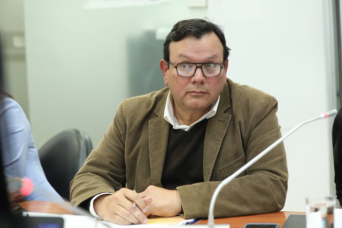 AsambleaEcuador's tweet photo. El ministro de @bmanzanod, ministro de @AgriculturaEc, menciona que el 8 de febrero de 2022, en una gestión administrativa anterior, se registró la Directiva de la Corporación de Ganaderos de Manabí, #CORPOGAM, por el periodo de 2022-2024.

#FiscalizaciónYControlPolítico https://t.co/OzaAmpxY3r