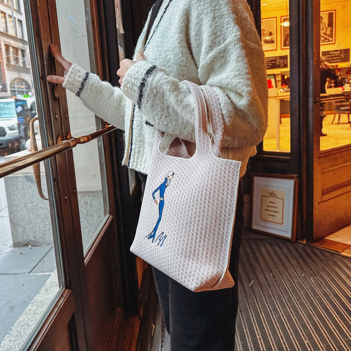 Bill Blass tweet media