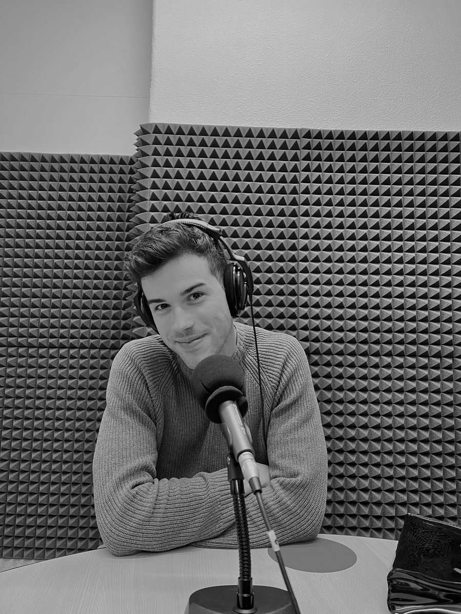 MasterMOSM's tweet image. ¿No sabes qué hacer con tu vida? Pues la segunda grabación del podcast MOSM está en camino y con la colaboración de un exmosmer #FamiliaMOSM