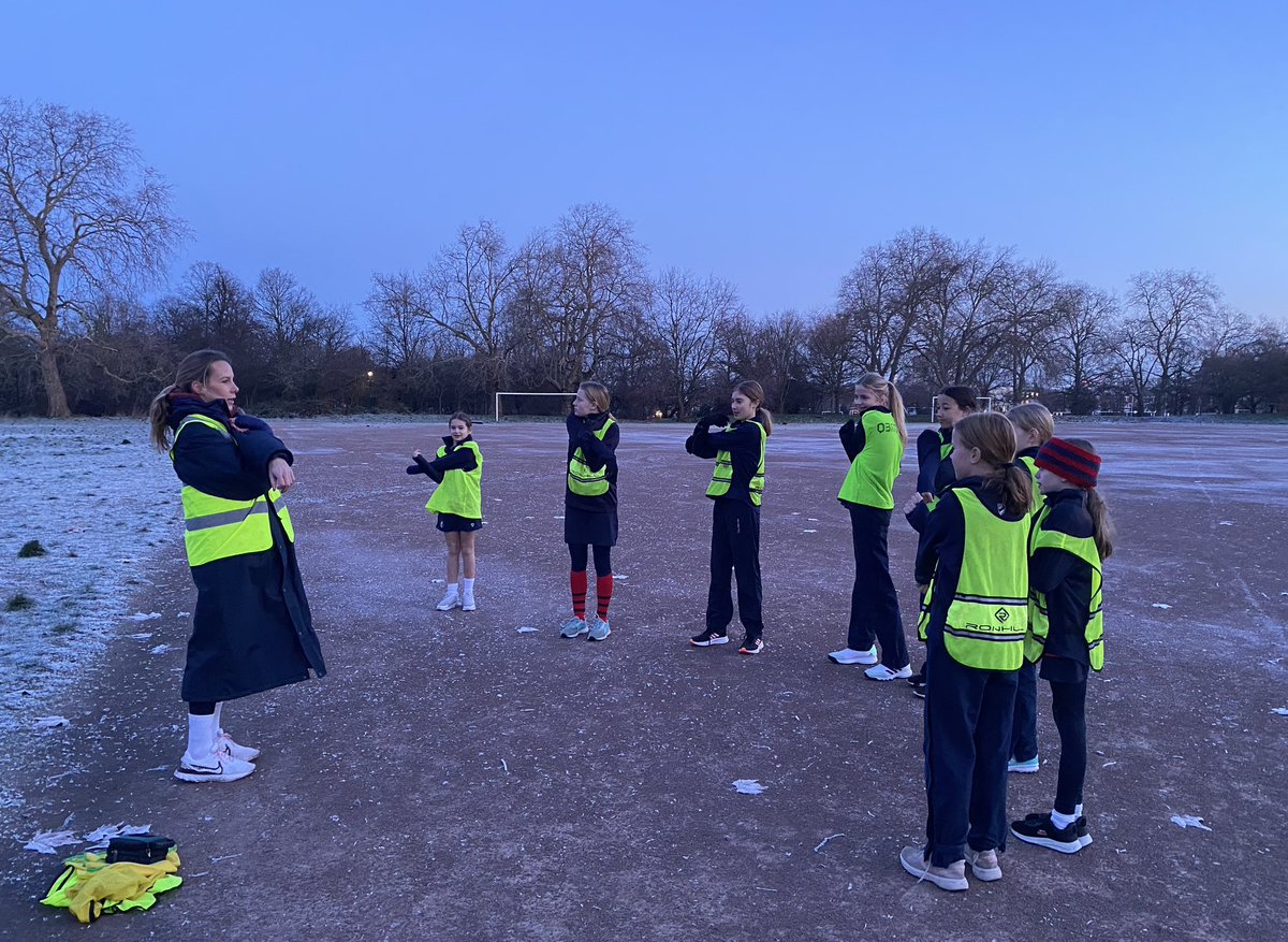 thomassclapham's tweet photo. Our runners haven’t been put off by the frosty mornings! https://t.co/ZtcUqUHqDc