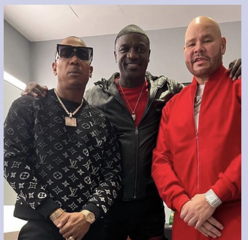 lilduval's tweet photo. Somebody on my instagram said Akon hair look like “he thru it up and the air and ran under it 😂😂😂😂😂 https://t.co/dcU3rRNkCD