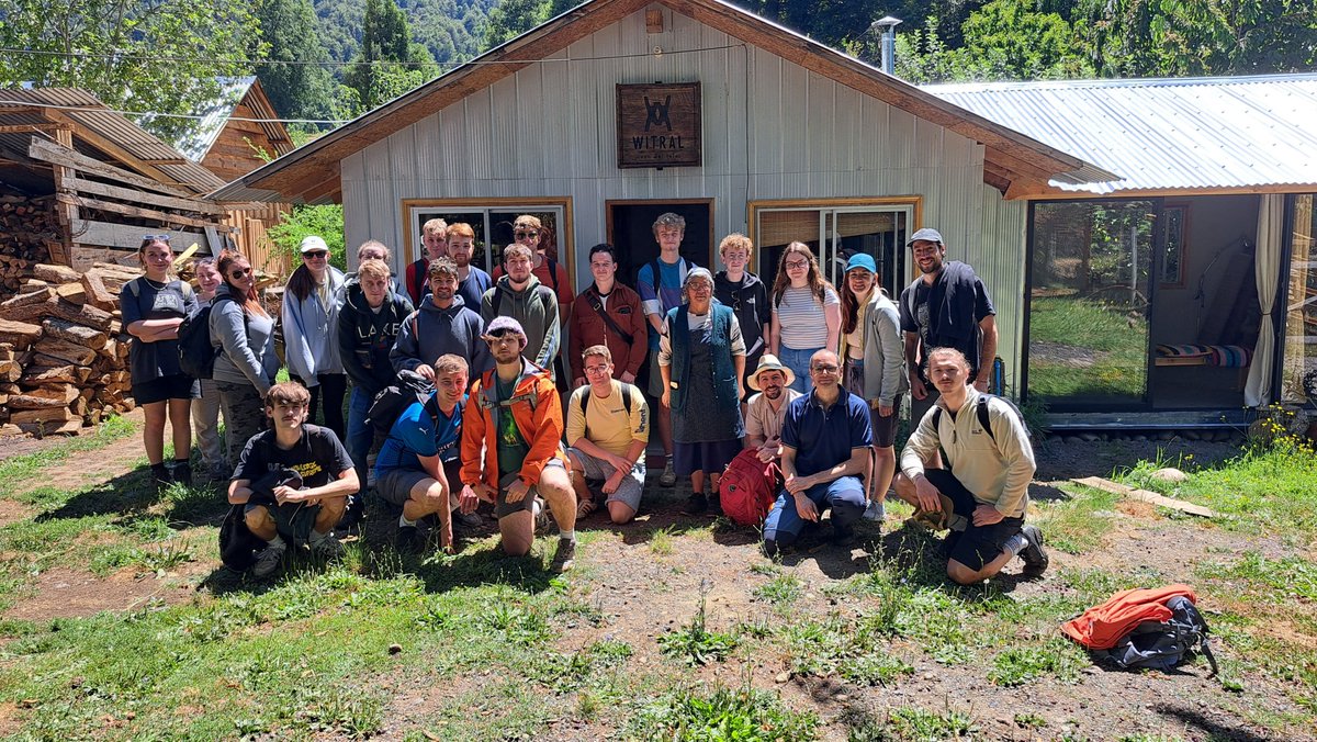 📸s from the field!

Our third year undergraduates have been in Chile over the past week exploring:
🌎 Cultural and natural heritage management
🌎 Traditional ecological knowledge
🌎 Water management
🌎 Glacial environments
🌎 Tourism gentrification

#LoveGeography