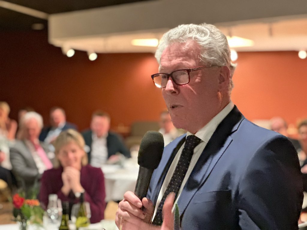 Nummer 50 en nummer 1 op de lijst in 1 beeld. De legacy van <a href="/JanMarkink/">Jan Markink</a> als lijstduwer en daarmee de steun voor <a href="/HelgaWitjes/">Helga Witjes</a>.