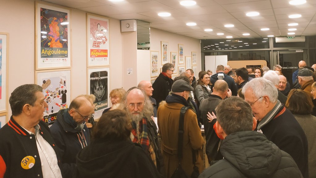 StephaneLastere's tweet photo. Comme chaque année maintenant, le #FIBD2023 @bdangouleme s'échauffe avec l'inauguration du #Le18, local éphémère du @FIBDASSO #Angouleme
N'hésitez pas à y passer pendant le festival : expositions, goodies, dédicaces... https://t.co/DTENdF0B8L