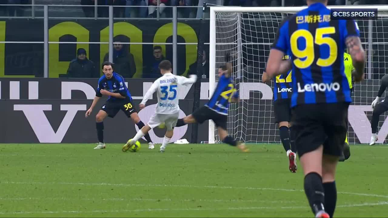 19-year-old Tommaso Baldanzi punishes 10-man Inter at the San Siro. 😳”