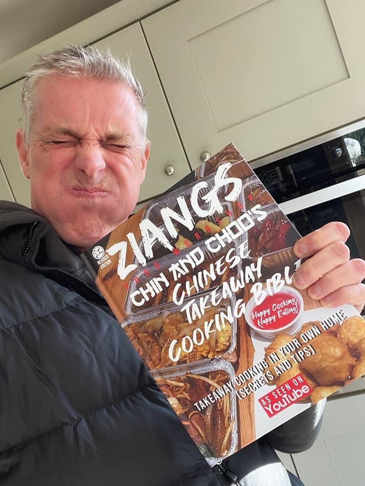 ZiangsW's tweet image. Is this the best #ziangscoobook selfie? Artist - Sean Russell 2023 
#chinesetakeaway #chinesetakeout #chinesefood #food #foodie #cooking #recipe #ziangsfoodworkshop