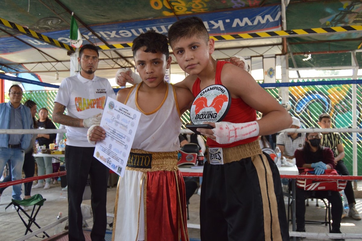 ObserverNR's tweet photo. #Deportes 🥊 | Desde el municipio de #NicolásRomero, #Edomex; se disfrutó de una nueva función de #ColiseoBoxing encabezada por Uriel "Vaquero" Fonseca donde los jóvenes participantes ofrecieron a los asistentes un gran espectáculo con excelentes combates.
Galería completa en FB https://t.co/n3oSIYLadG
