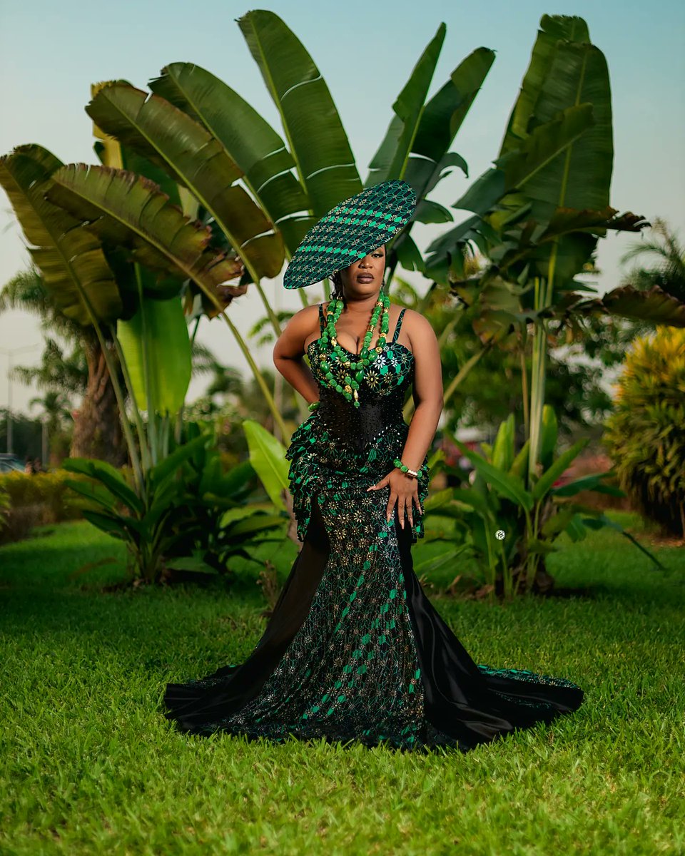 SahueJunior's tweet photo. Et vous, vous prenez rdv quand?

La Diva dans son jardin

#muse : @josey_officiel

#studio @juniorsahue.photography
📸 @junior.sahue 

#shootingstudio #shooting #photoshop #photoart 
#photography #miss #mode #modelephoto #model #art 
#lightroom #light #lightworker #woman #singer https://t.co/9e4epR17Vi