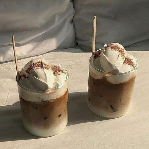 gidlecafee's tweet photo. ʕ•ᴥ•ʔ new order ʕ•ᴥ•ʔ
order: brownies and ice latte with ice cream on top
for: @fr0gren
from: yuqi and haku @G_I_DLE
message: “coolest g i ever got, thank you for being there for me and for the birthday presents too, love you a lot 🫶🏻” https://t.co/mF5TQKy0vC