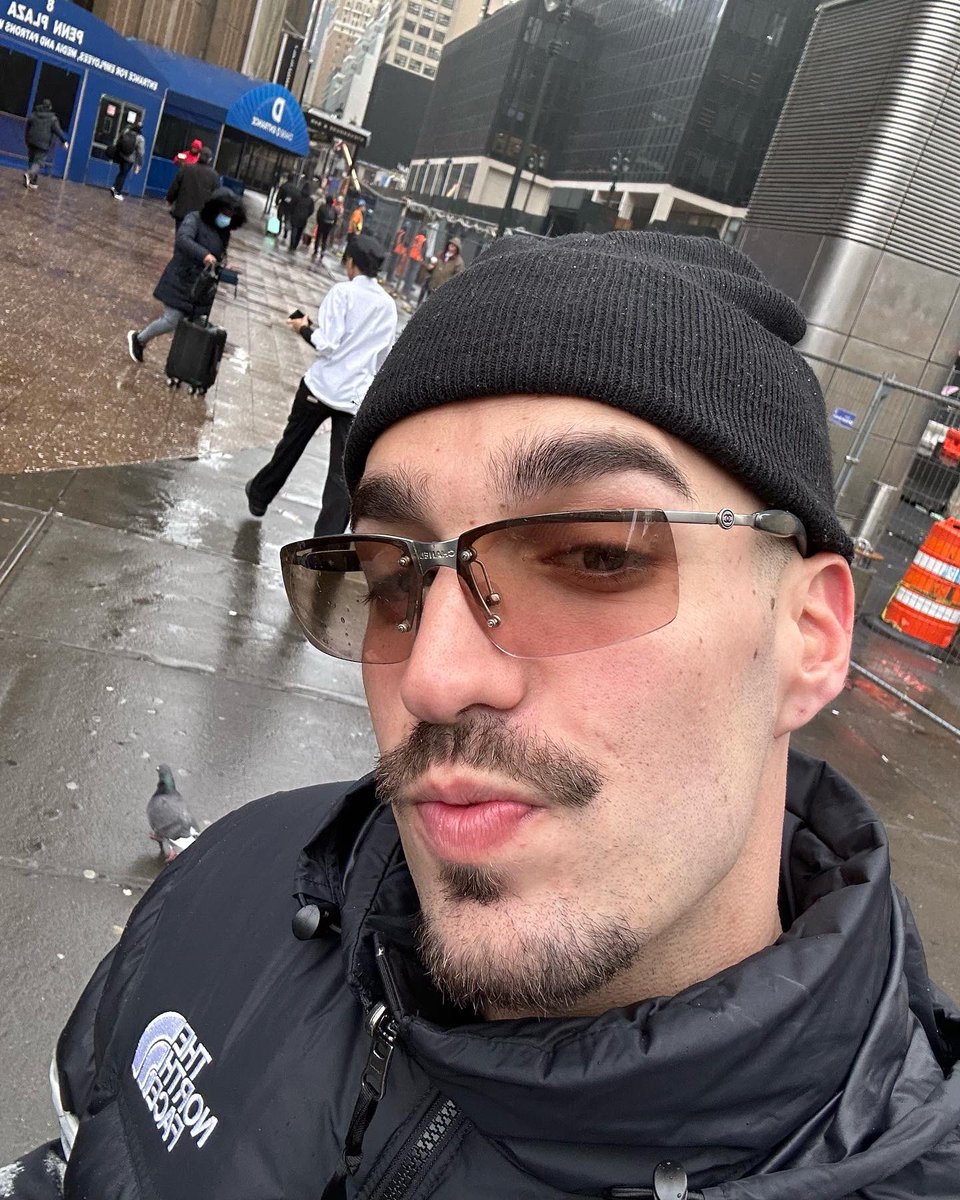 skinnyflakk's tweet photo. videito soonnnnnnn https://t.co/E9jUfFGFjS