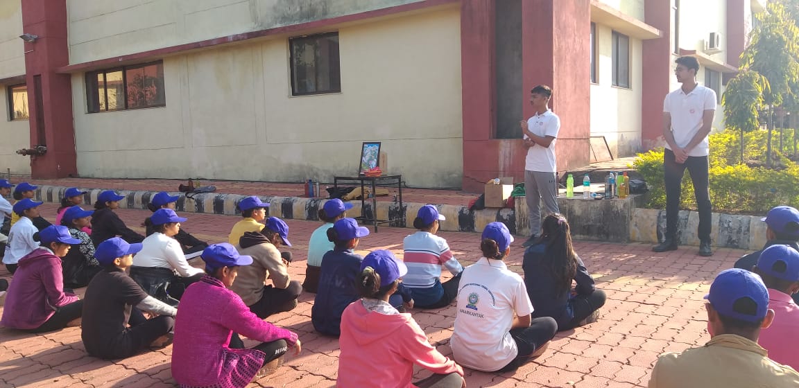 IGNTU's tweet photo. वि.वि. के NSS स्वयंसेवकों द्वारा पराक्रम दिवस मनाया गया। जिसमें मा. कुलपति प्रो. श्रीप्रकाश मणि त्रिपाठी जी ने अपने सन्देश में कहा कि 'साहस, शौर्य और पराक्रम की प्रतिमूर्ति, मेधा के धनी, भारत की उन्मुक्ति अभियान के महानायक, जय हिन्द के उद्घोषक नेताजी सुभाष चंद्र बोस को शत शत नमन' https://t.co/o7BA8hvz4J