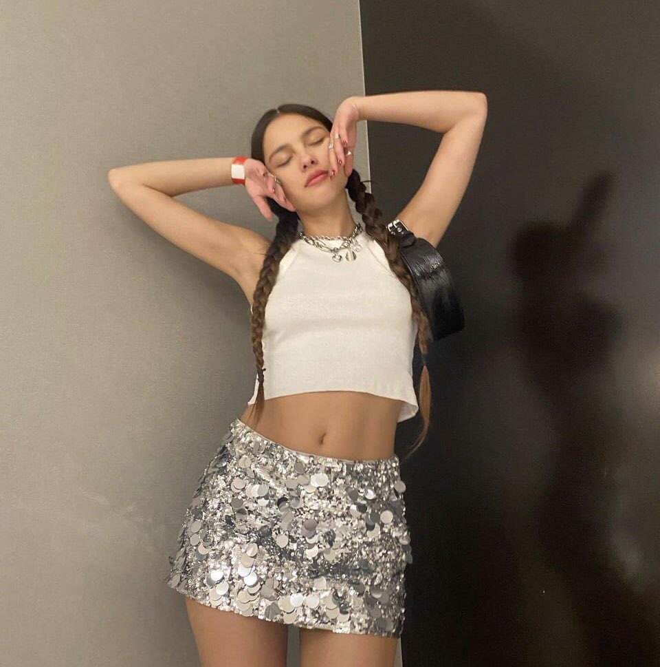 LivSOUR_'s tweet photo. Short Skirt 🪩
No panties underneath 💋 https://t.co/ERZ2TXLGIv