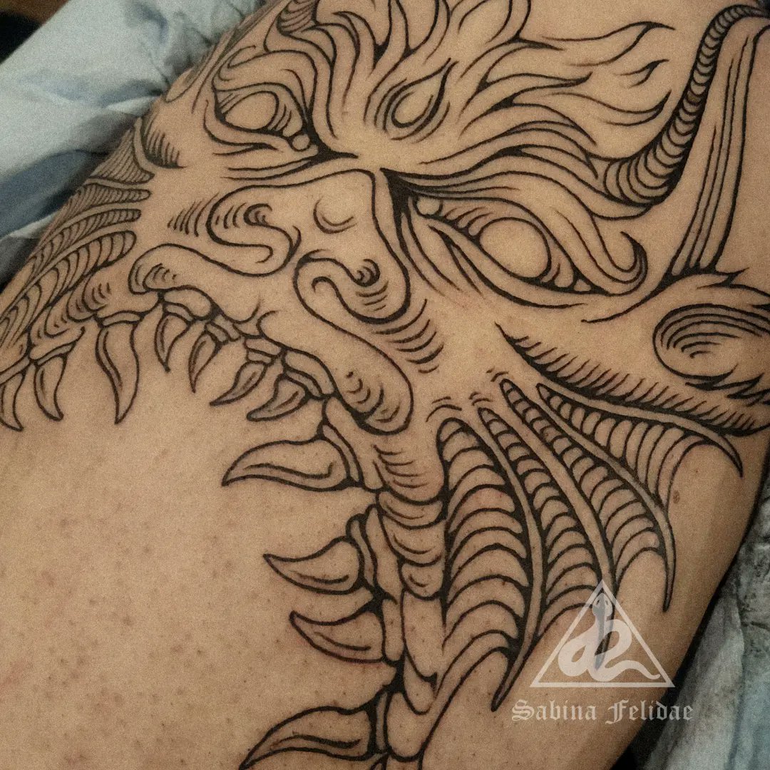 FelidaeSabina's tweet photo. Primer sesión de proyecto de manga.
Muchas gracias por la confianza 🔥
Citas y cotización envía DM ✨
.
.
.
.
.
.
#SabinaFelidae #engravingtattoo #etchingtattoo #woodcuttattoo #medievalcreatures #medievaltattoo #helltattoo https://t.co/WQgZTqIIhF