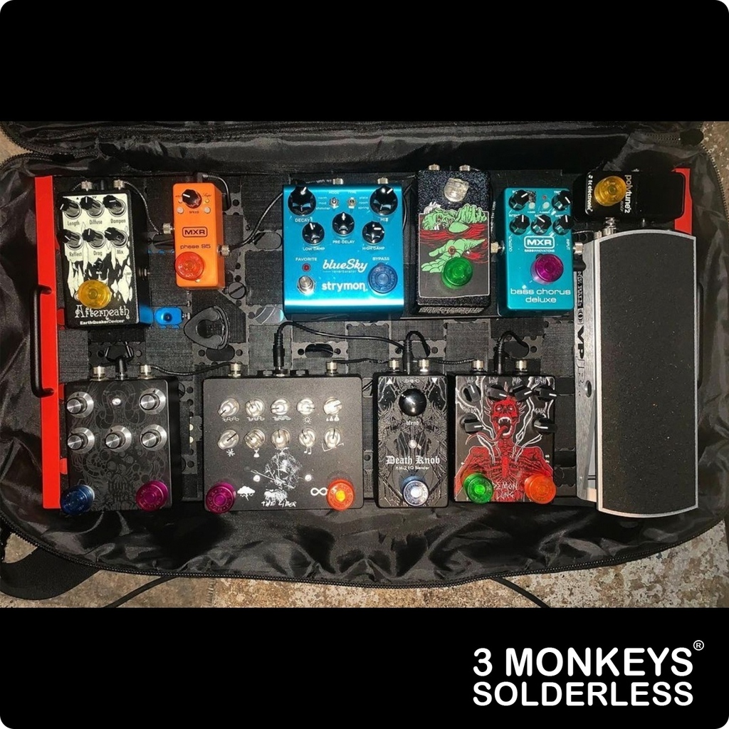 #REPOST @xkittencrewx_xvx⁠
Current incarnation of the lament configuration:⁠
<a href="/earthquakerdev/">EarthQuaker Devices</a> afterneath⁠
<a href="/dunlop/">Isaac Overcast</a> phase 95, bass chorus deluxe⁠
@strymonengineering blue sky, Zuma power supply⁠
@abominablepedals demon lung v3, haunting pools⁠
<a href="/fowl/">Ernie Fowler</a>… instagr.am/p/Cnw4uPRu1nL/